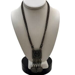 Ben Amun‎ Designer Signed Vintage 1980 Silver tone Pendant Dangles
Necklace